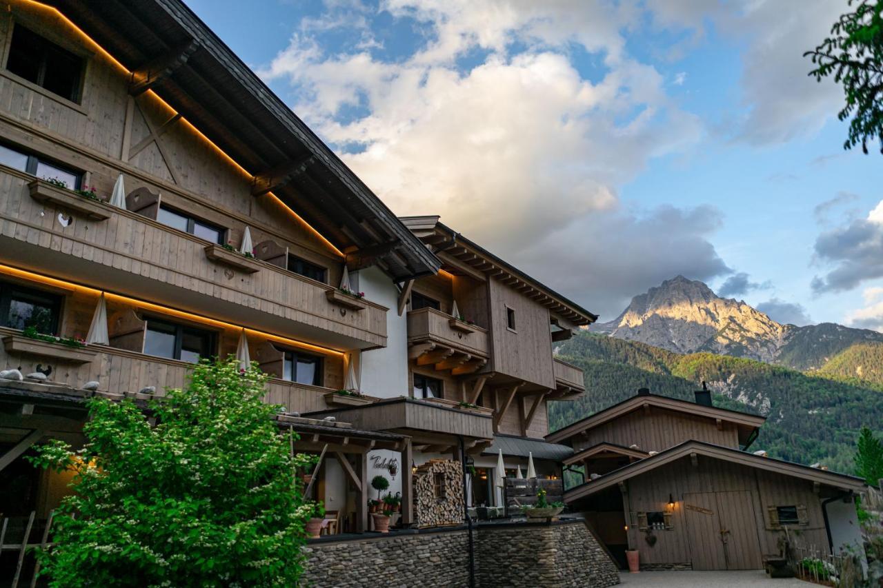 Hotel Landhaus Tirolerherz Sankt Ulrich am Pillersee Exterior foto