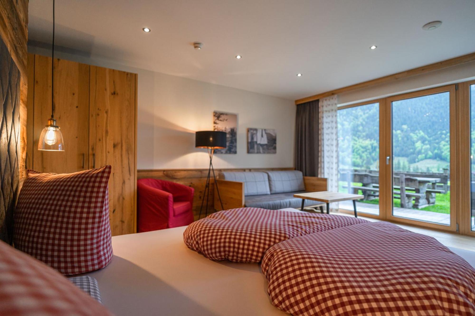 Hotel Landhaus Tirolerherz Sankt Ulrich am Pillersee Zimmer foto