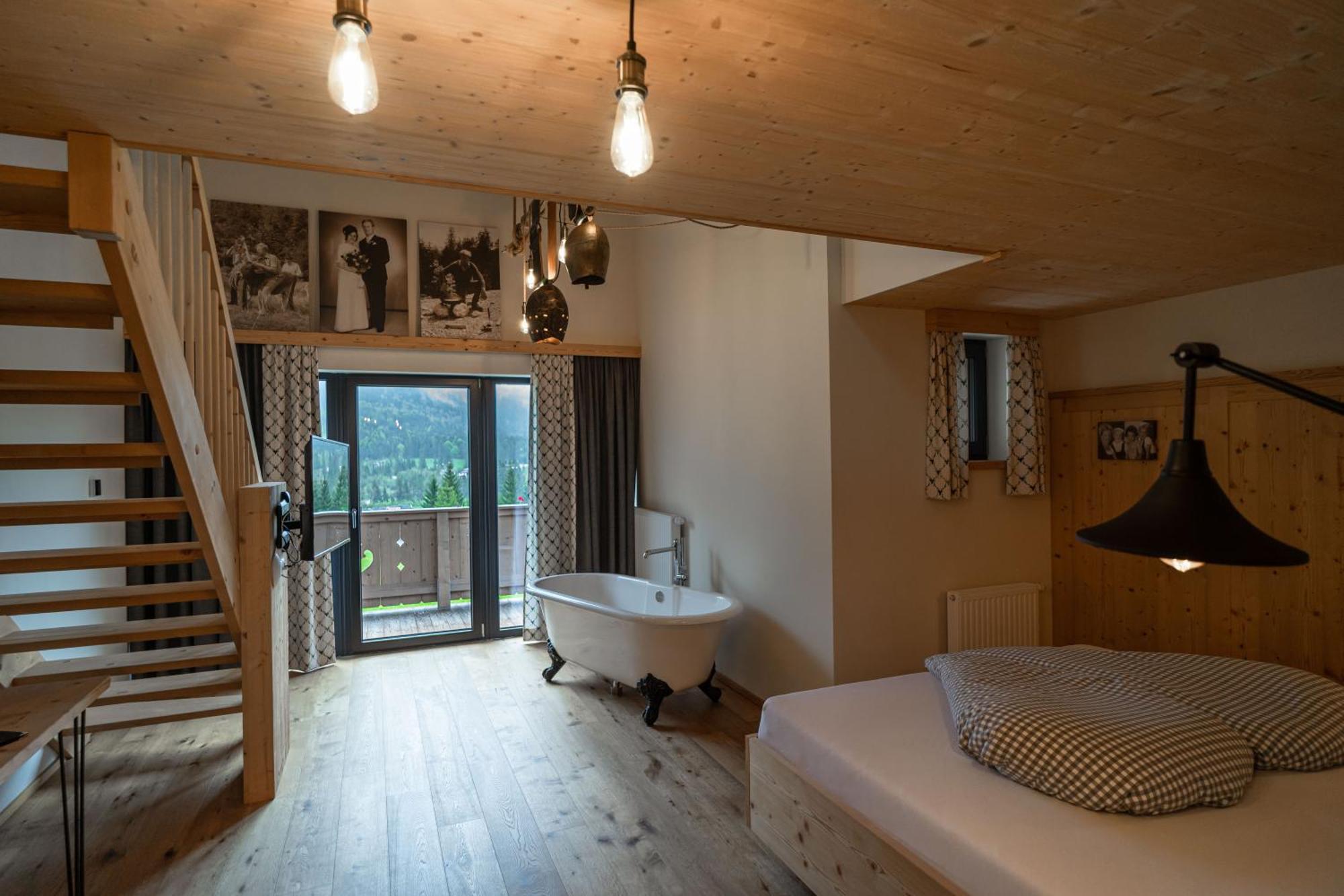 Hotel Landhaus Tirolerherz Sankt Ulrich am Pillersee Zimmer foto